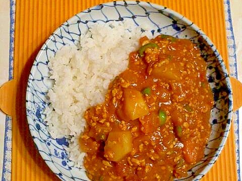 青唐辛子と鶏挽肉のトマトカレー♪